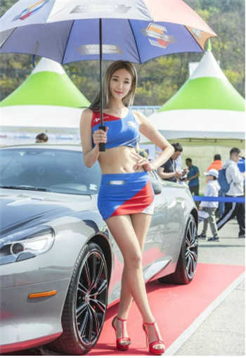 国民男神是女生恶魔住