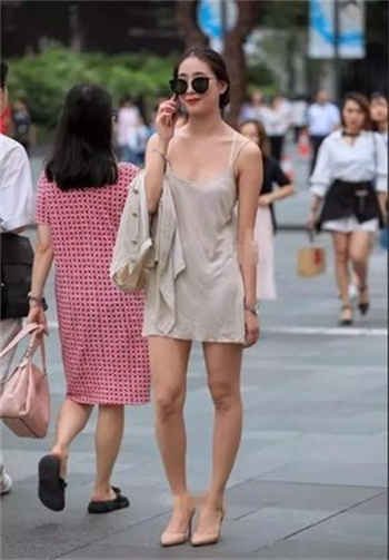 在车上被领导吸奶