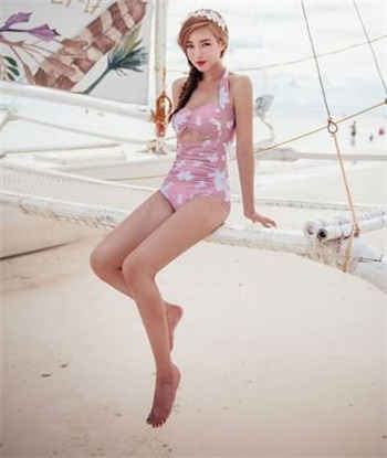 男子持刀砍女子头部