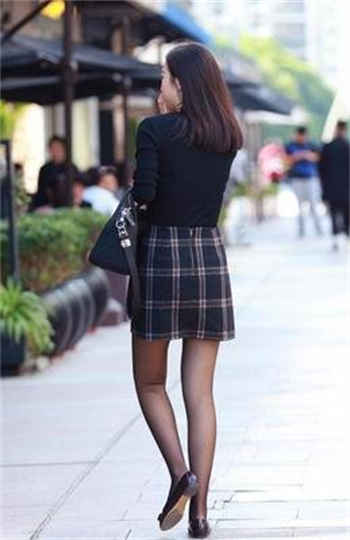 男主叫女主吱吱的小说