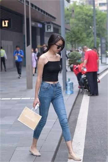 花瓶逆袭女主之路书穿颜夕
