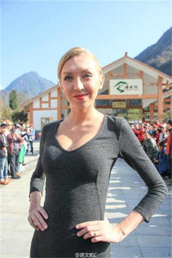新婚夫妇屋里的杂志